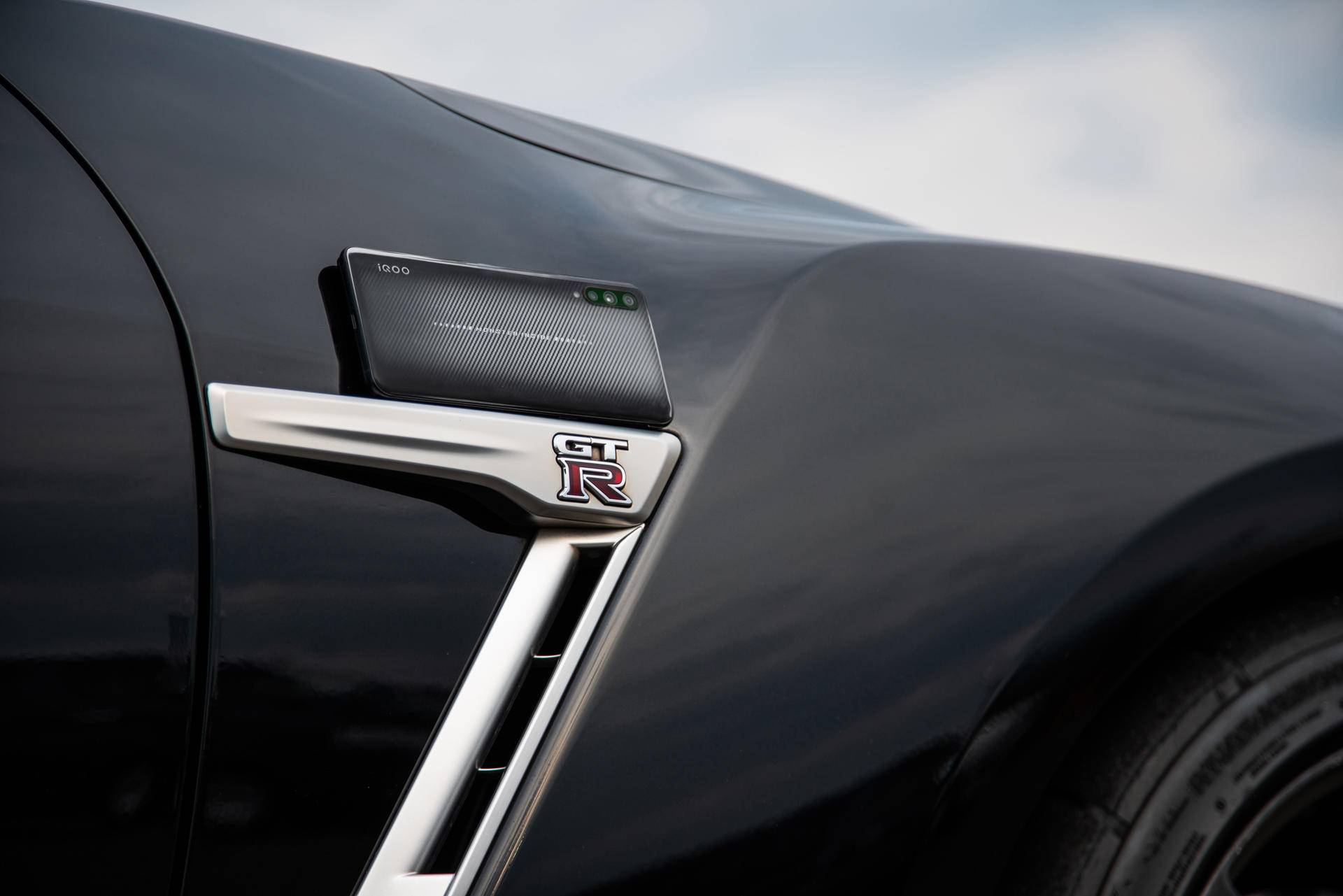 iqoo武士黑对比骑士黑,iqoo武士黑与竞速黑