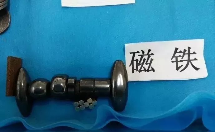 七岁小孩耳朵前面长小米粒,7岁小孩耳朵里有虫