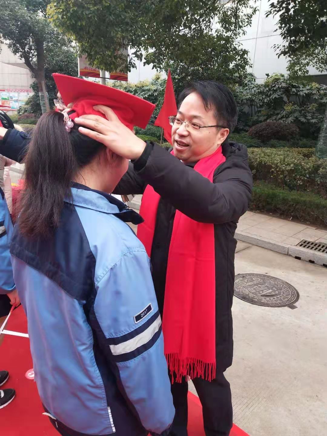 春风化雨育桃李润物无声守初心,春风化雨育英才优秀教师