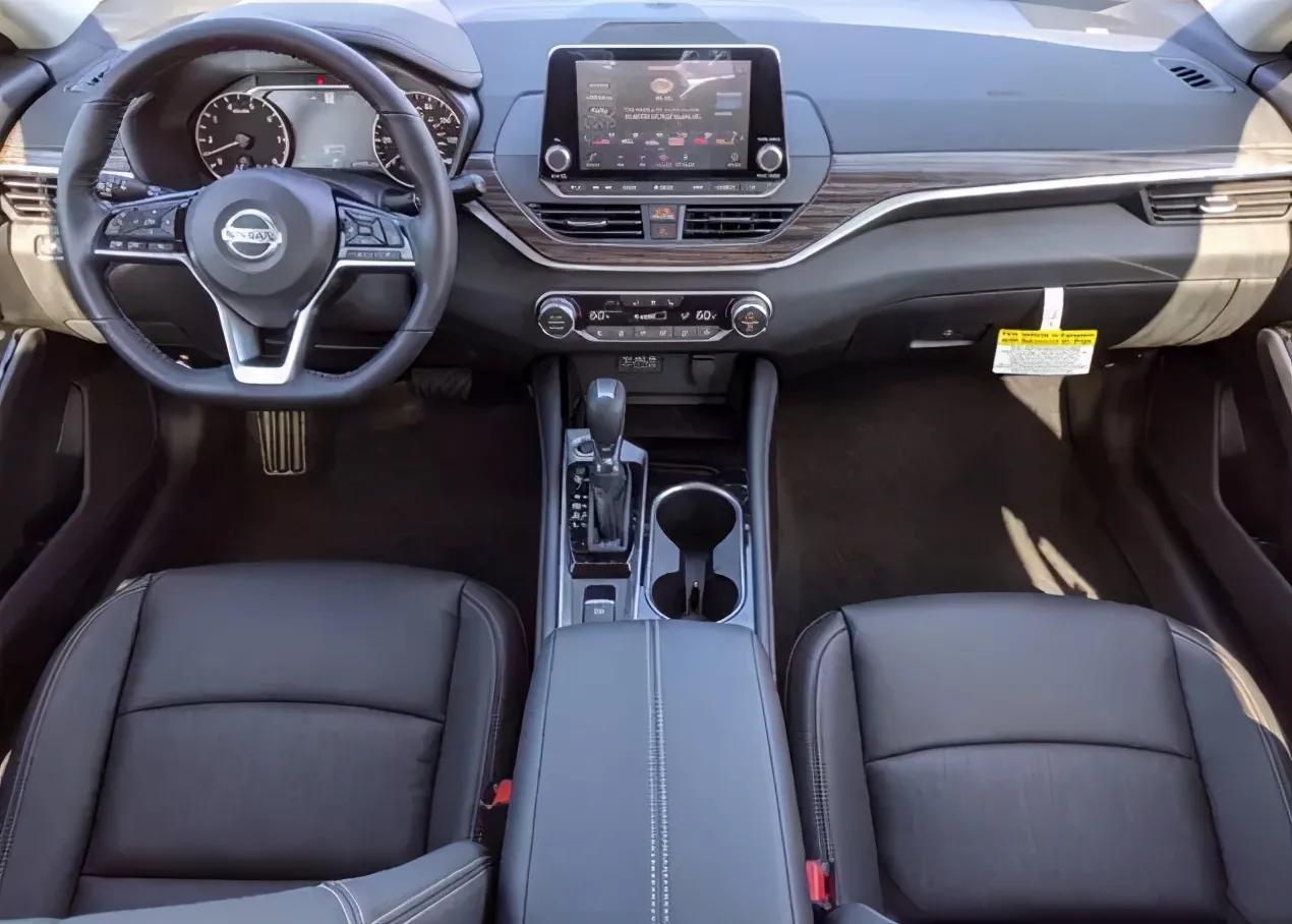 日产推出新车,日产天籁总算换代了配2.0t加cvt