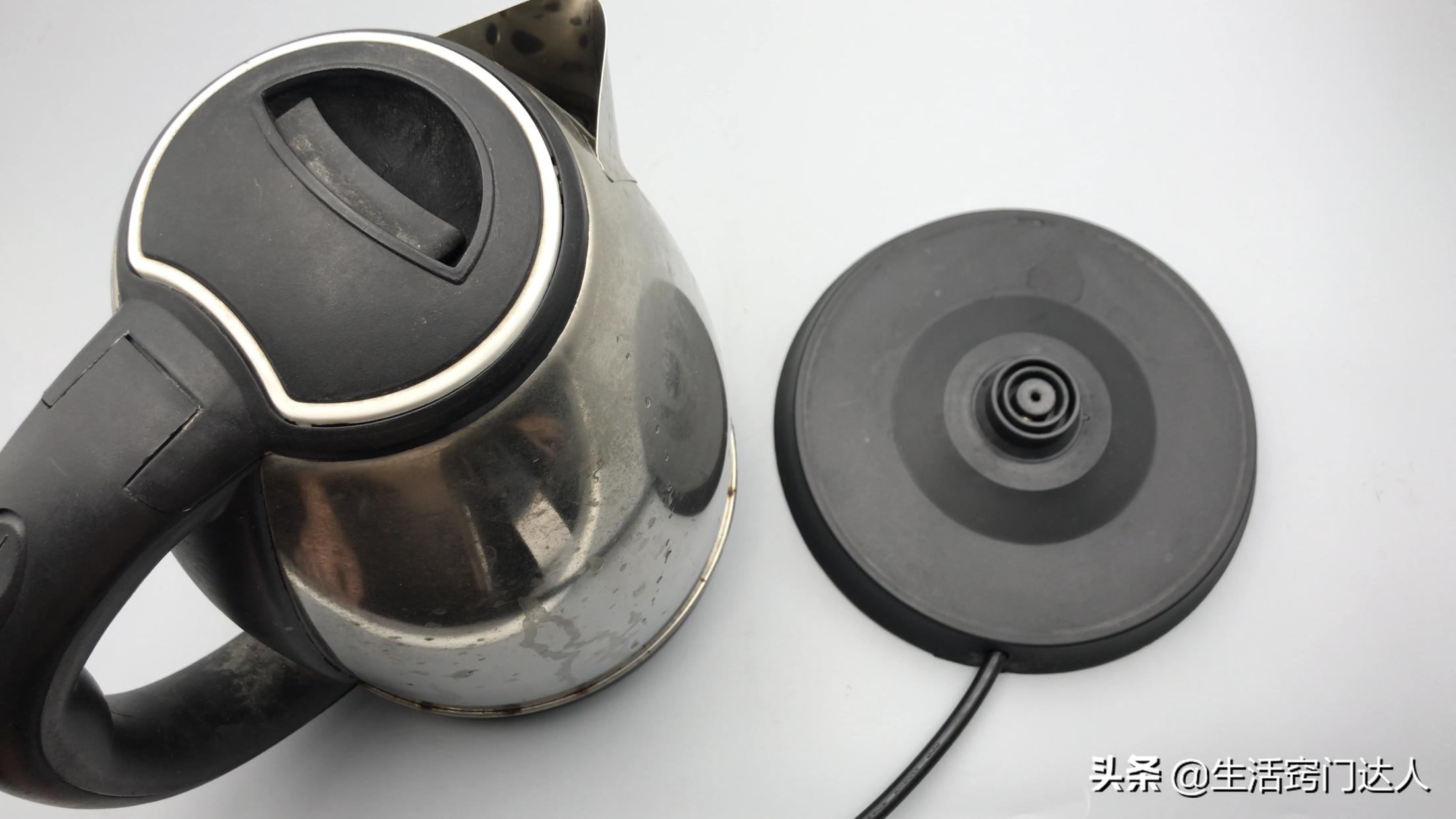 电热水壶坏了用牙签维修,电热水壶怎么插牙签最省钱