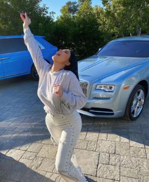 卡戴珊家族凯莉,凯莉成为卡戴珊家族最有钱的