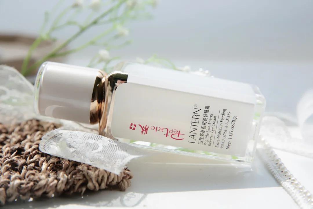 护肤消除泪沟纹,护肤去除皱纹大眼袋