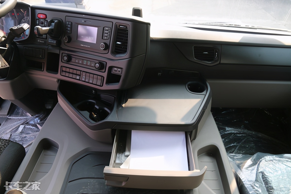 450匹马力的汽油车,450马力斯堪尼亚