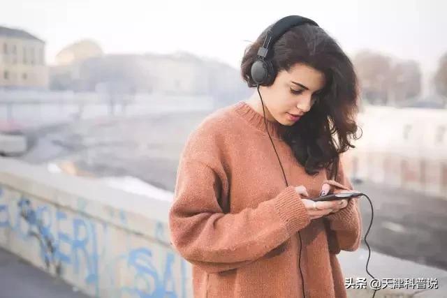 手机进水怎么办一招教你轻松解救,手机进水怎么办最快最有效华为