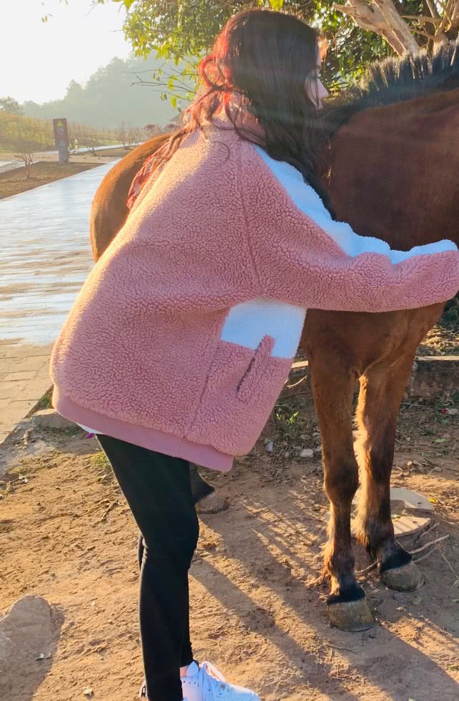 紫宁101成团之夜,张紫宁火箭少女101衣服