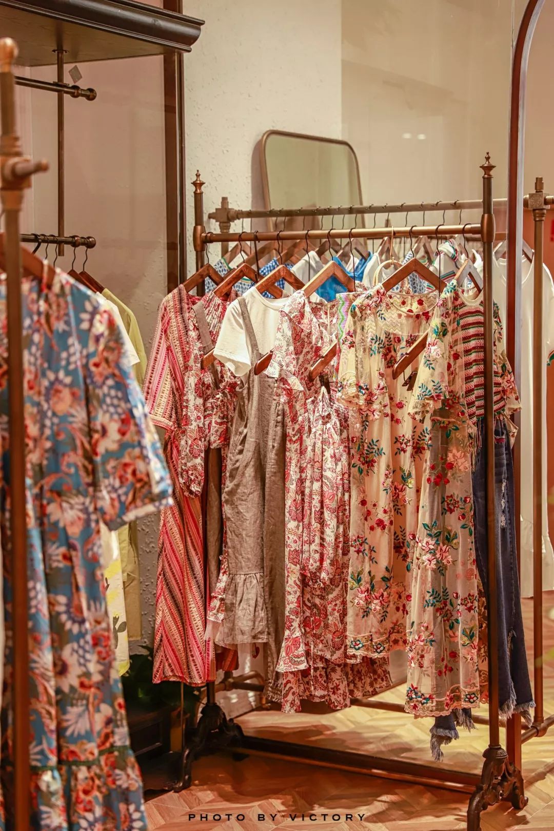 喜茶、和府捞面、兰巴赫……齐聚曲江老牌商场，等你Pick！