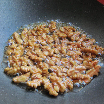 孩子们喜爱的零食,琥珀桃仁小零食