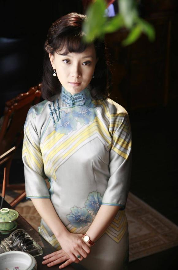 旗袍女皇陈数现状,旗袍女王陈数晒最新美照