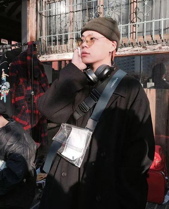 亚逼什么意思,亚逼是什么意思