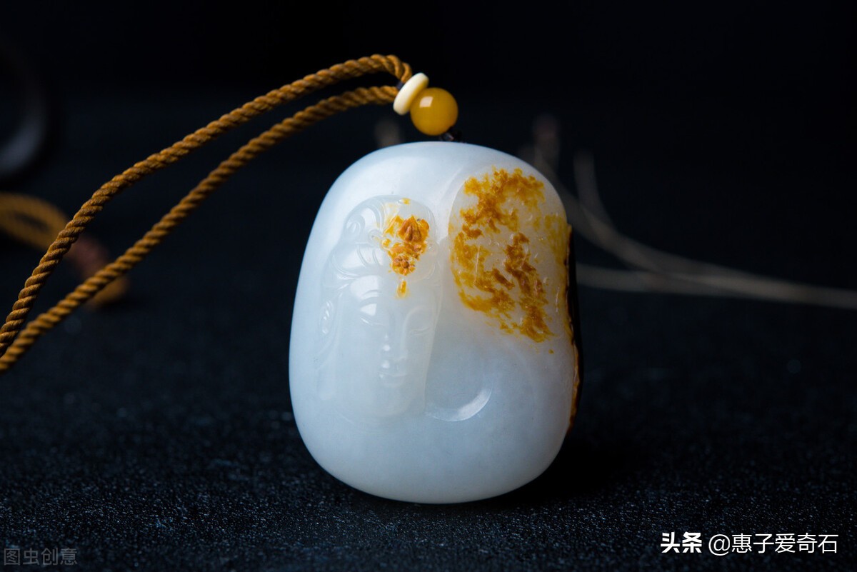 在地上捡的钻石如何分辨,捡到钻石原石怎么辨别真假