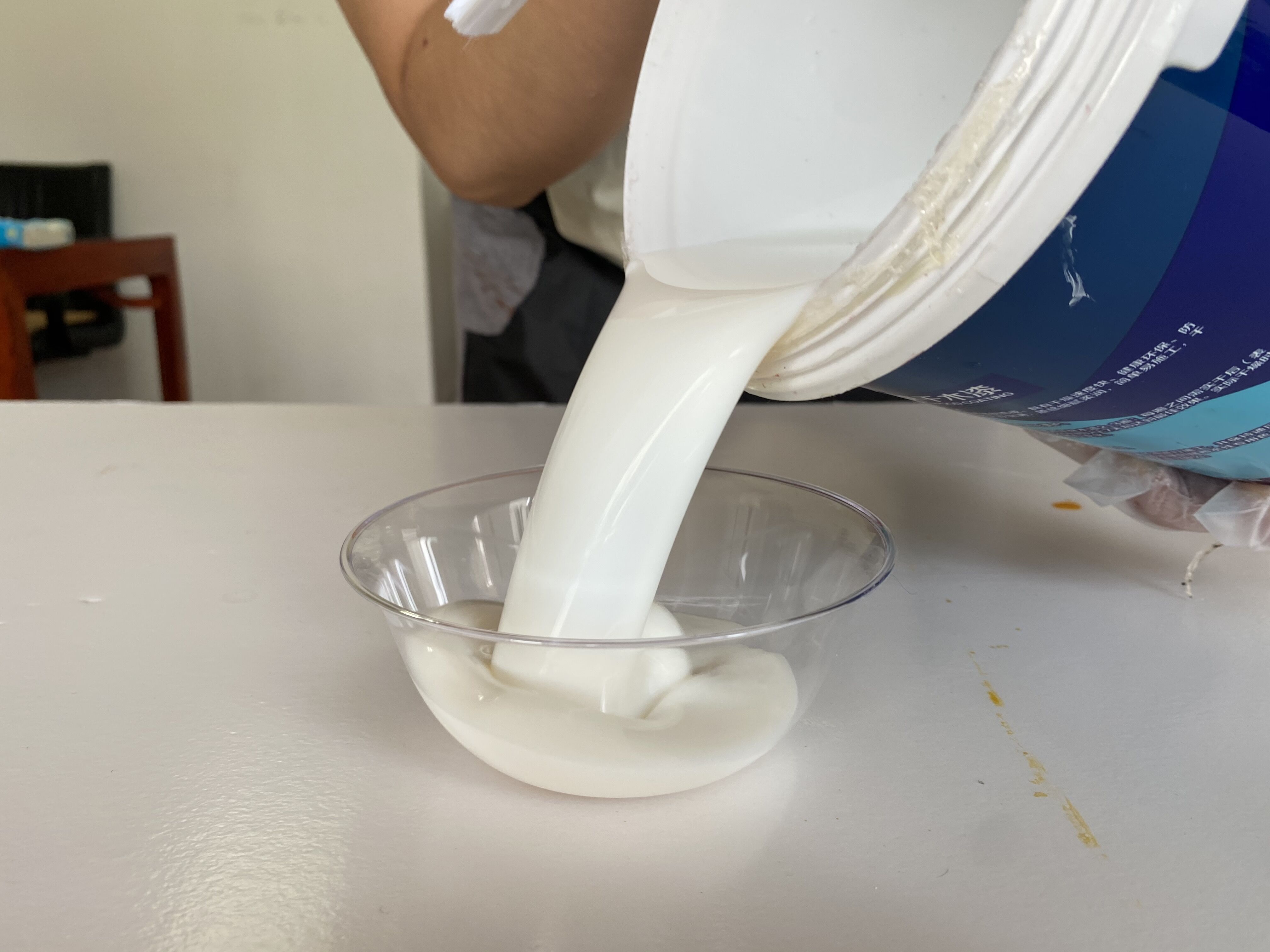 如何挑选水性罩面漆,如何买到合格的水性漆