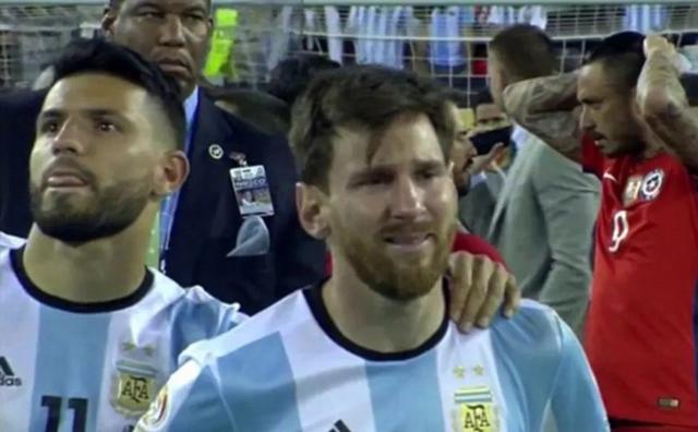 梅西c罗落泪卡卡,梅西c罗感人瞬间