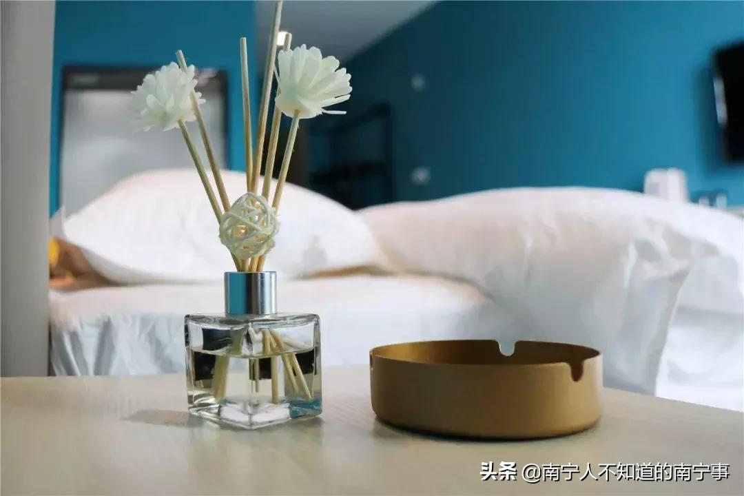 南宁有傻子，建了栋「爱情公寓」，只租不卖