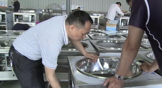 农村做小型无烟柴火灶,农村室内柴火灶自造过程