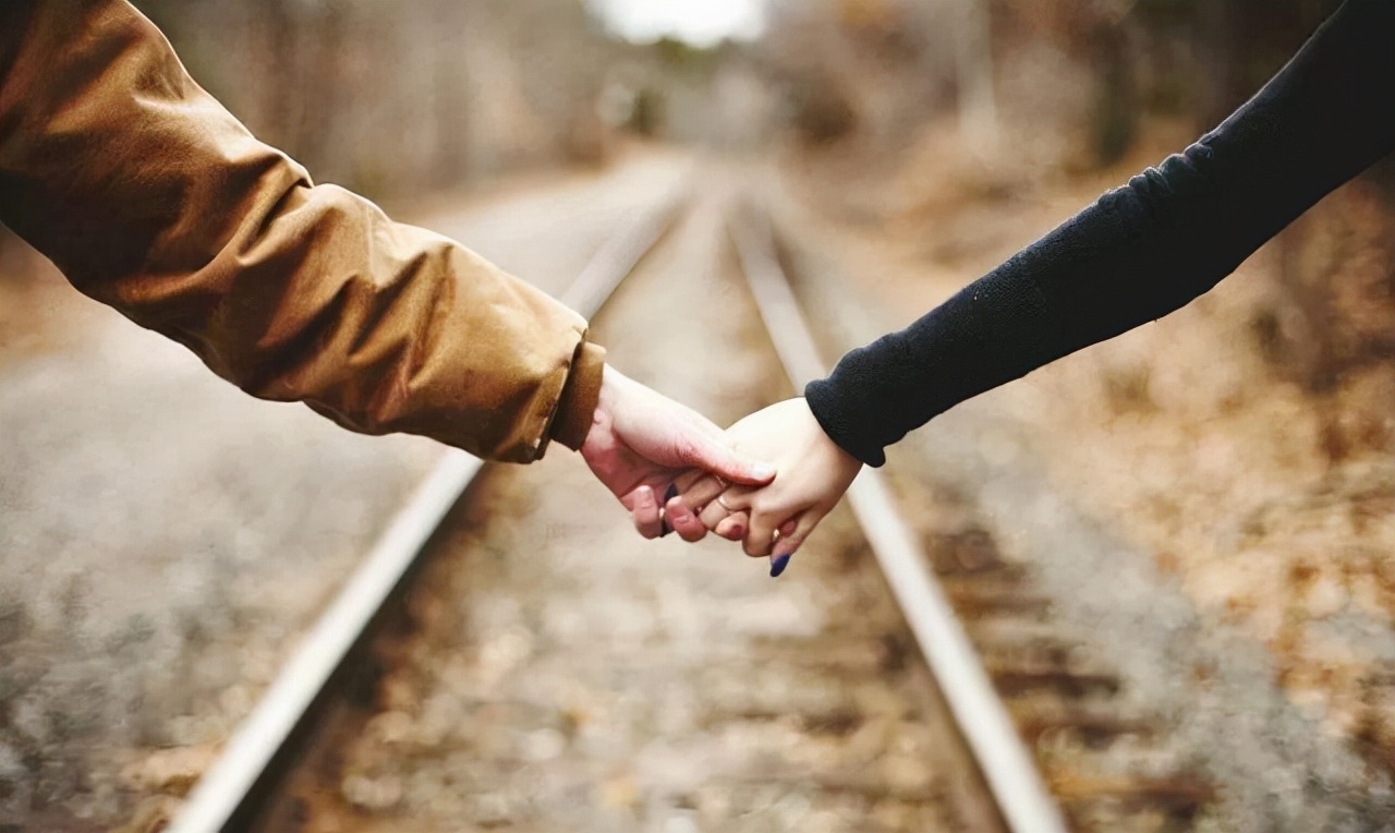 夫妻吵架自己解决不要连累父母,夫妻吵架态度就是最好的答案