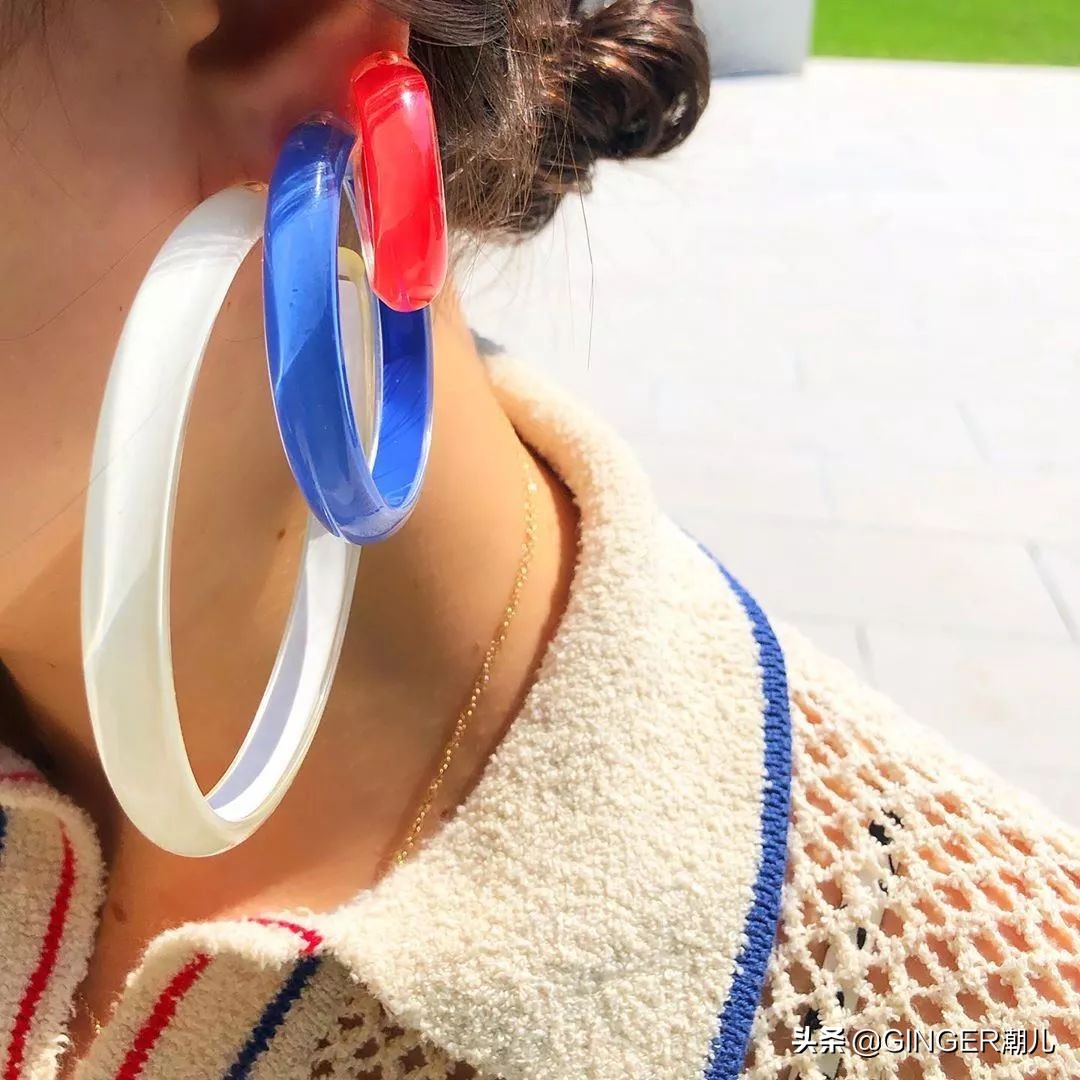 刚公布的潘通年度色怎么玩?