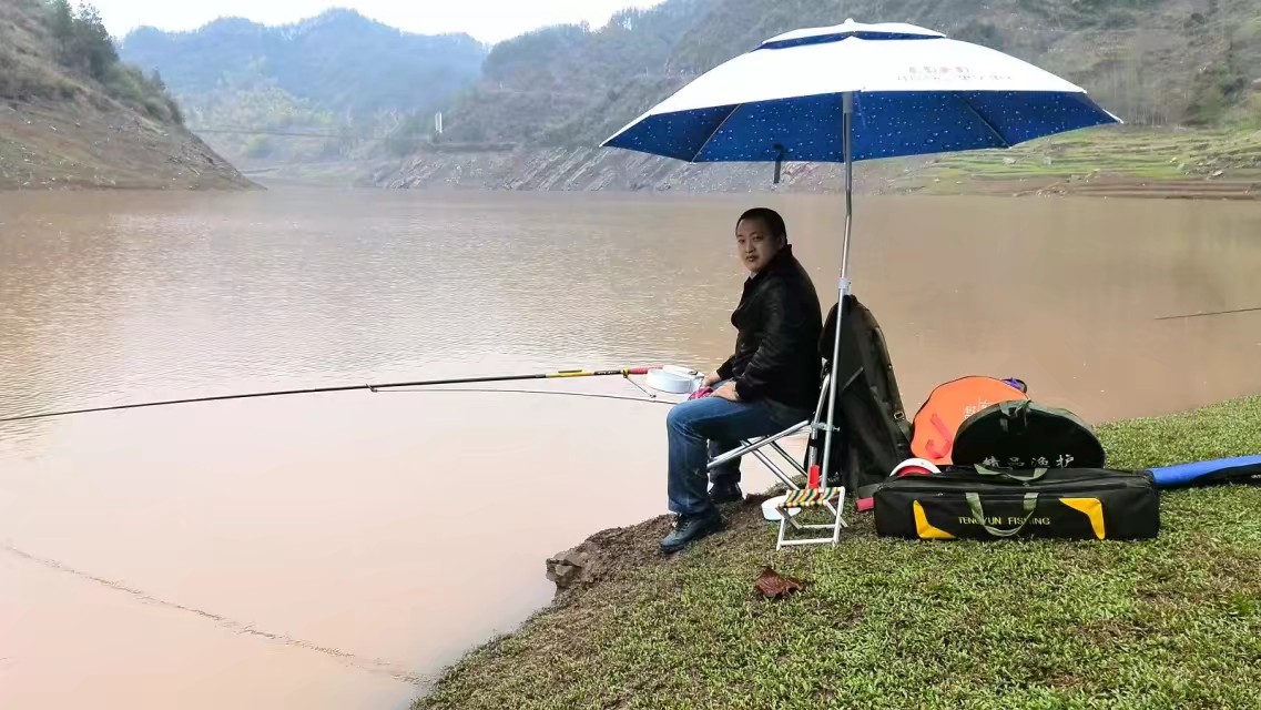 钓椅钓箱怎么选,钓箱钓椅钓凳黑坑如何选