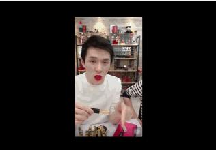 李佳琦又搞事!老烟民形象曝光后，直播中直接对杨幂开黄腔！