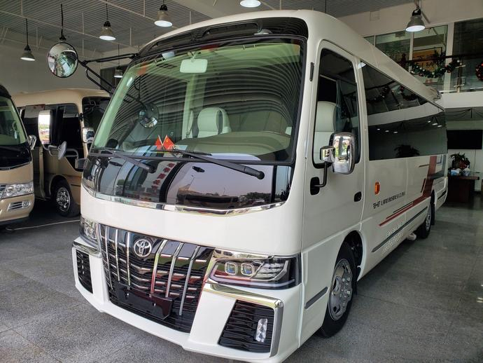 豪华丰田考斯特中巴,2020超豪华考斯特商务车图片