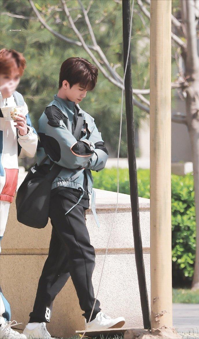 健身包hold不住,环保袋太显土,背SUBTLE运动旅行包能疯狂上分