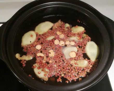 猪肉馅饺子怎么调鲜嫩多汁,调饺子菜肉馅的正确方法