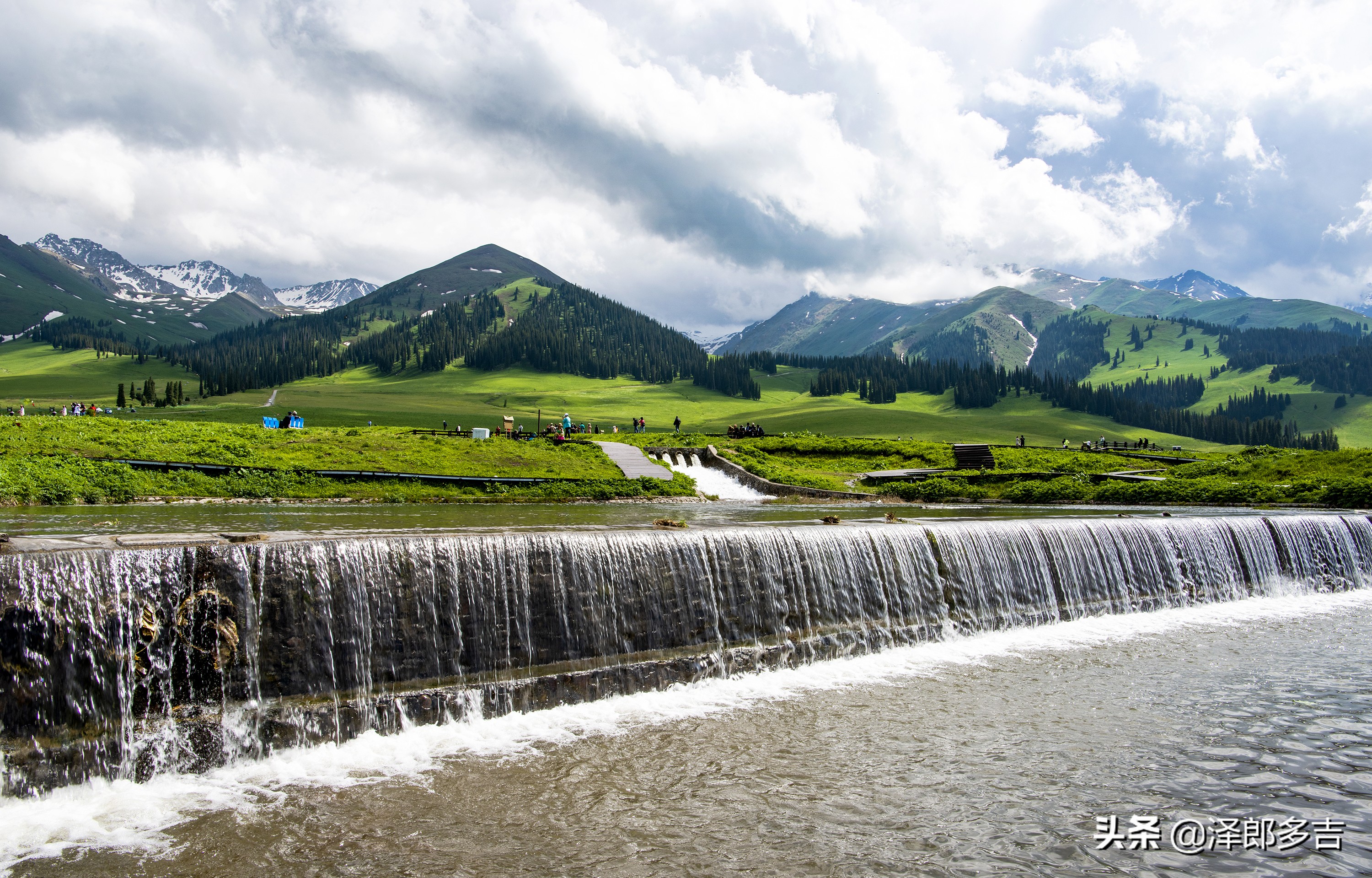 喻林斌摄影作品欣赏：“醉镜”那拉提