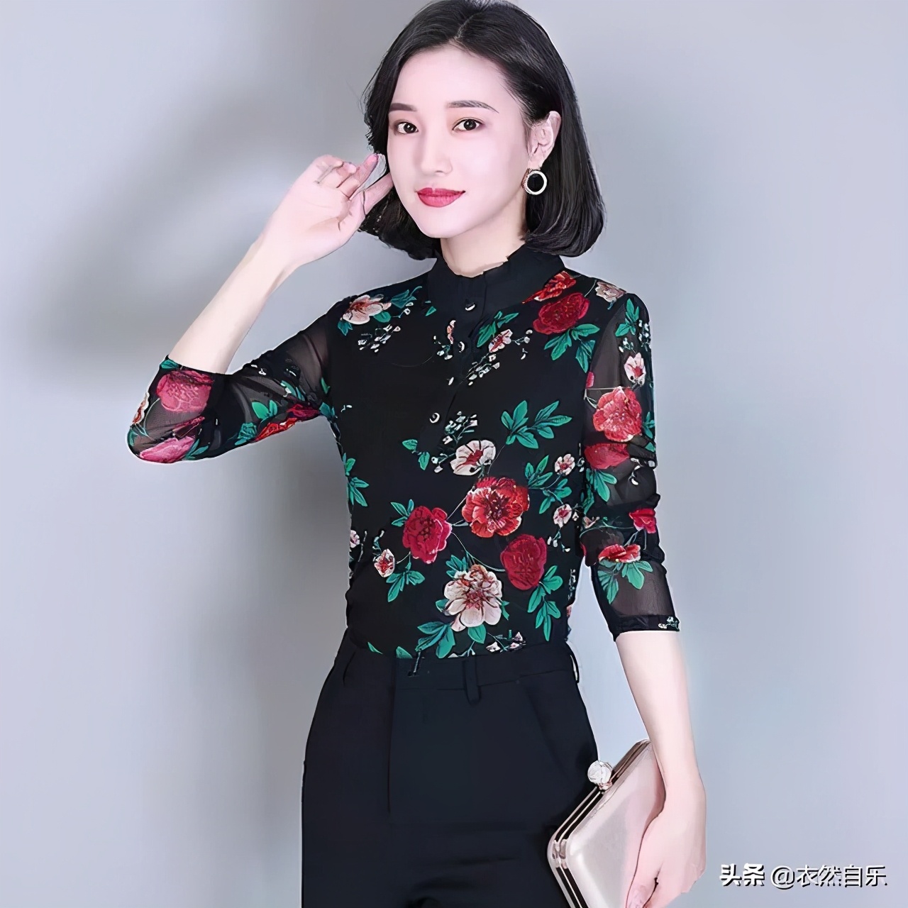 怕冷又要时尚，那就穿加绒打底衫，约会、逛街、参加聚会你是焦点