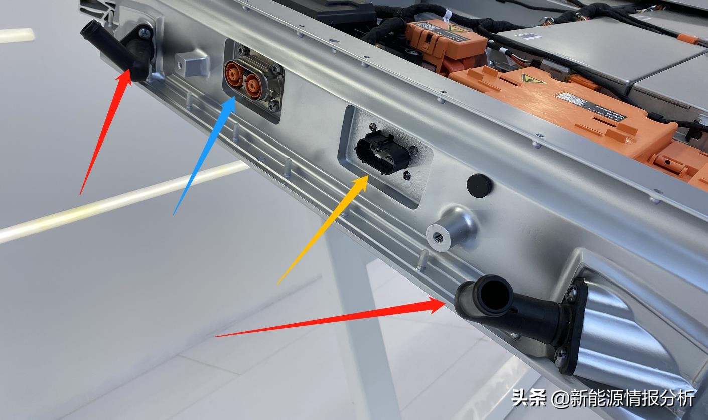 arcfox极狐hud测试,arcfox极狐at试驾