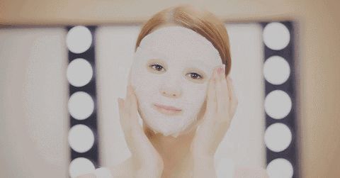 后背痘痘的成因及治疗