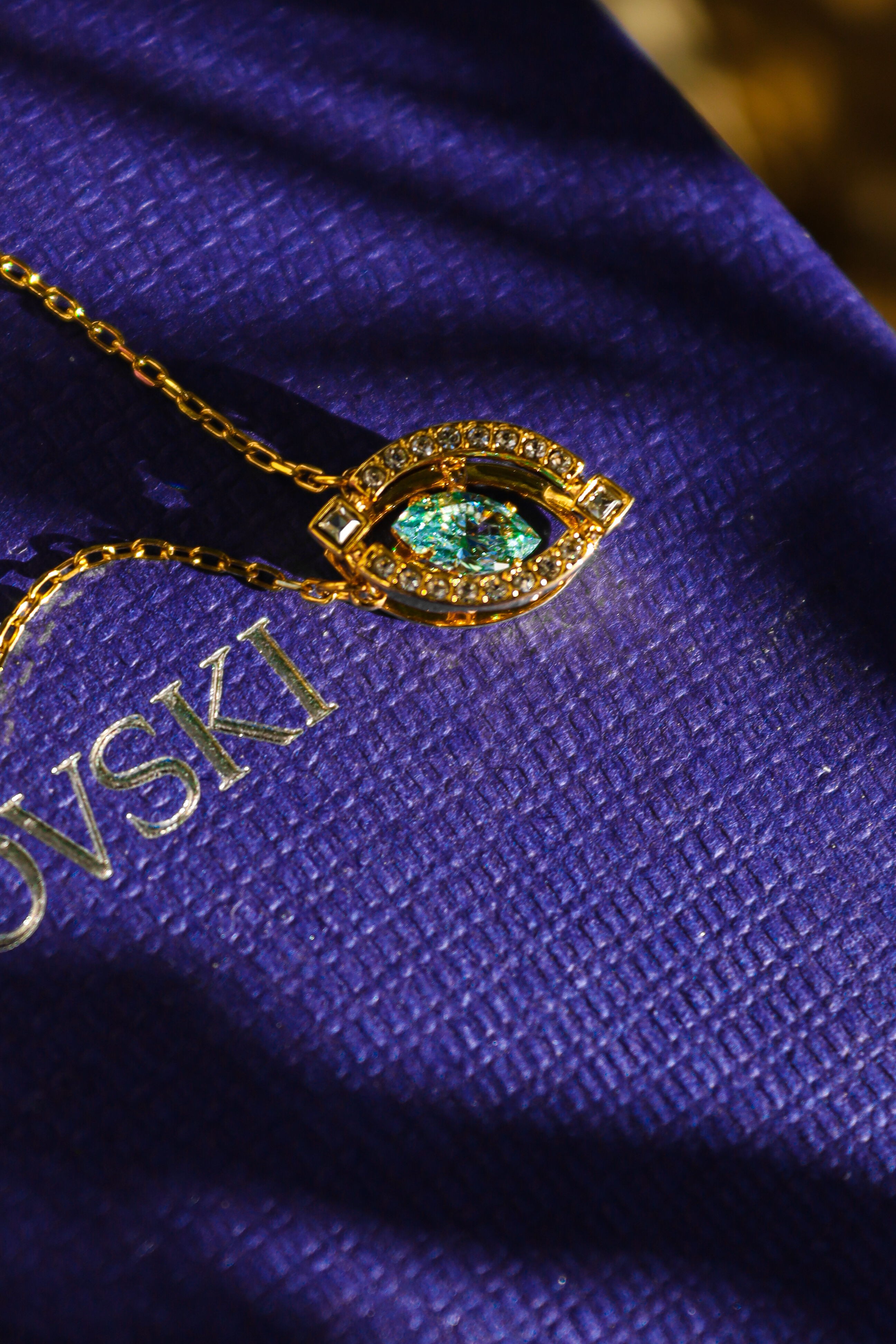 美丽尖儿：「施华洛世奇」SPARKLING DC跃动星光