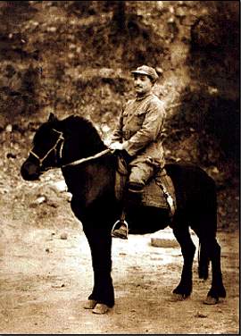 十大元帅40岁时是何身份：林彪是司令，陈毅是军长，贺龙挖野菜