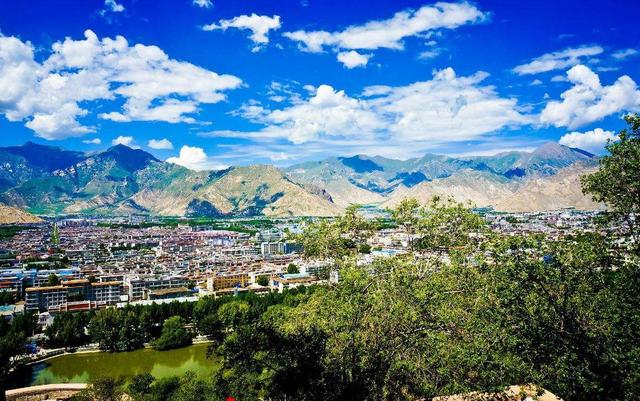 拉萨海拔多少米内地人在缺氧吗,拉萨还有高楼吗