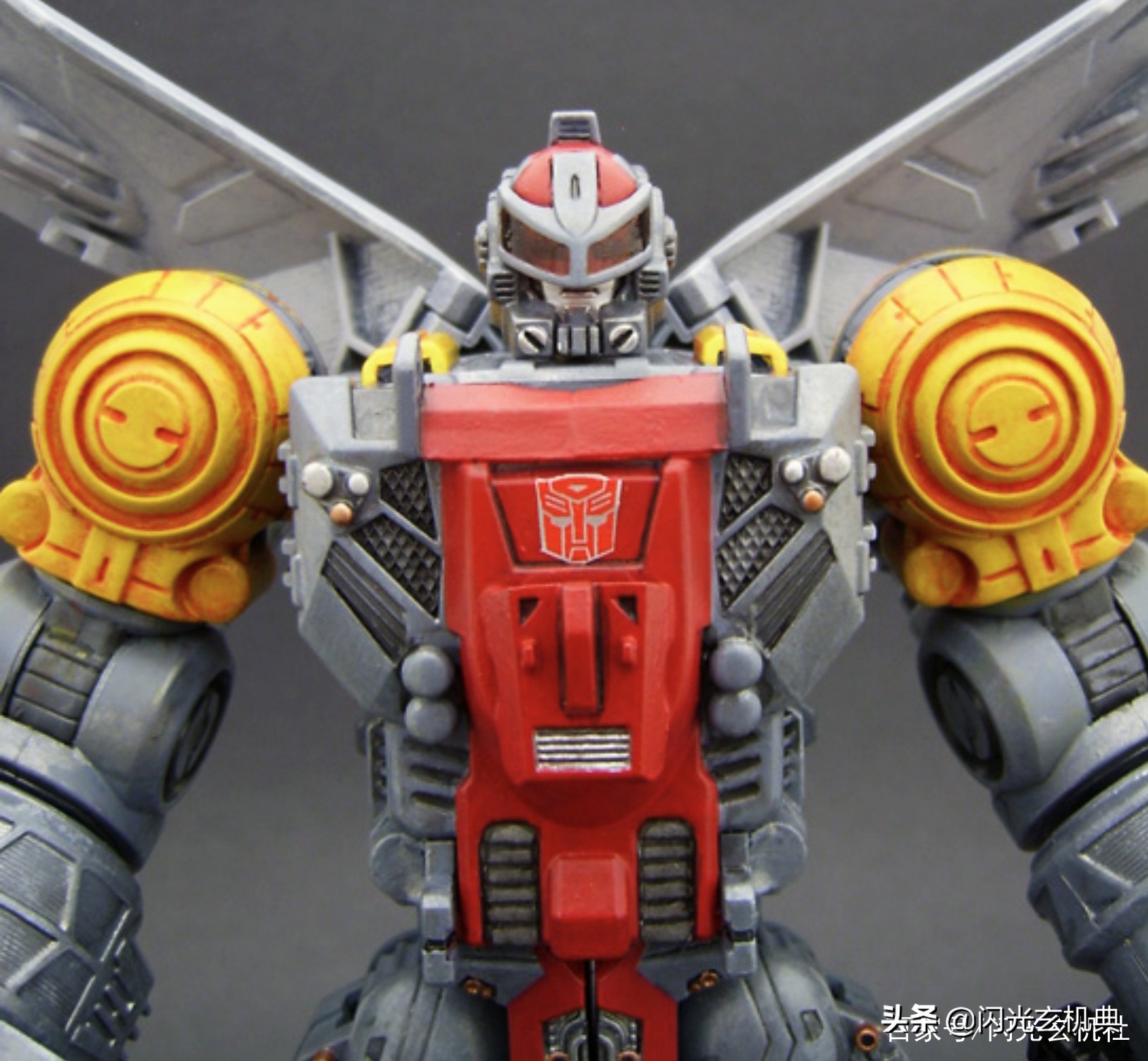 变形金刚动画人物及图片,变形金刚里的塞伯坦变身