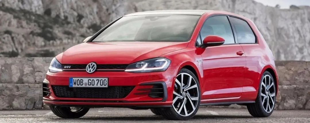 奔驰哪款车最值得入手2023款,入门级奔驰哪一款二手车值得购买