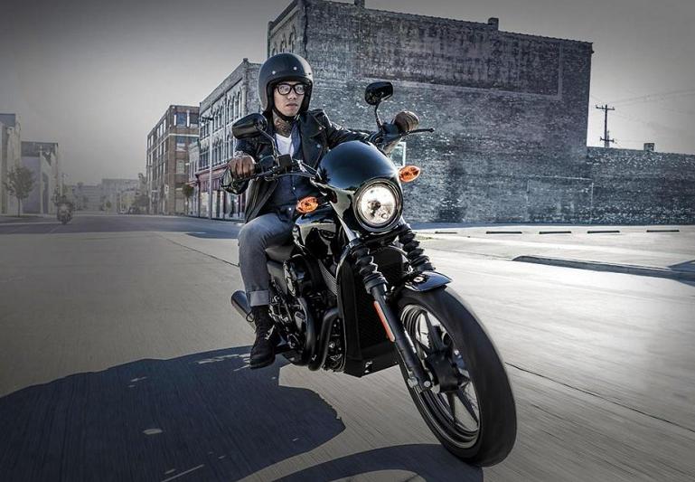 两万多摩旅摩托车能开多久,新手摩友买摩托车需要注意什么