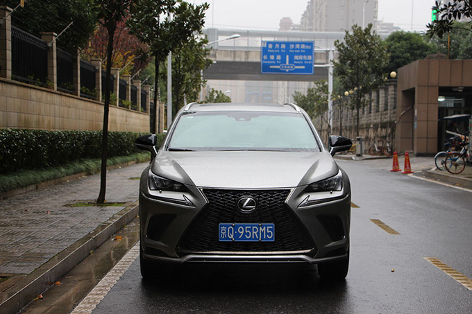 雷克萨斯nx300碰撞测试视频,雷克萨斯nx竞争对手