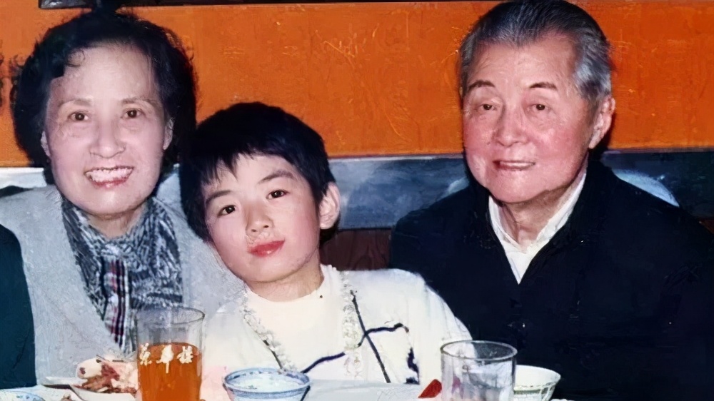 黄奕现状怎样,黄奕最近状况