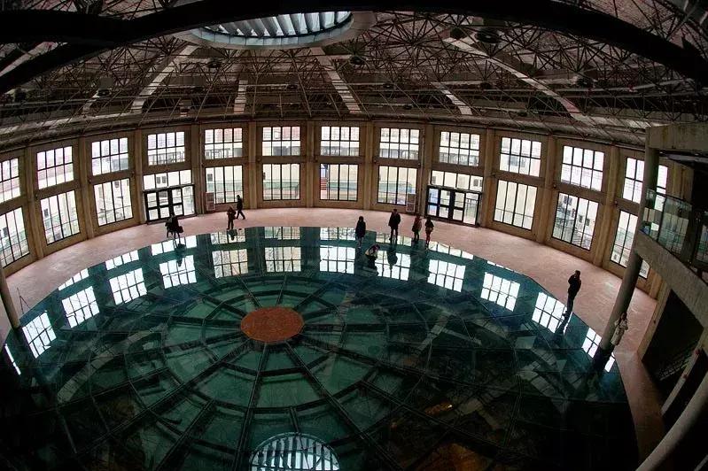 童话变现实！魔都宇宙级城堡婚礼，比爱丽丝仙境还美！