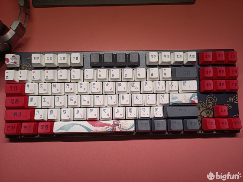 阿米洛静电容鸳鸯键盘评测,阿米洛静电容v2键盘测评