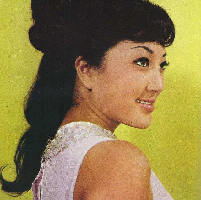 好好的豪门贵妇，73岁还跑去演配角