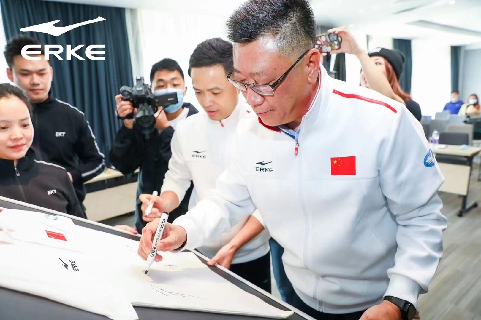 杞粦楦挎槦灏斿厠,楦挎槦灏斿厠涓浗杞粦鍗忎細