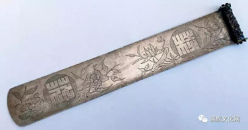 如展画轴—清代满族民间扁方赏析