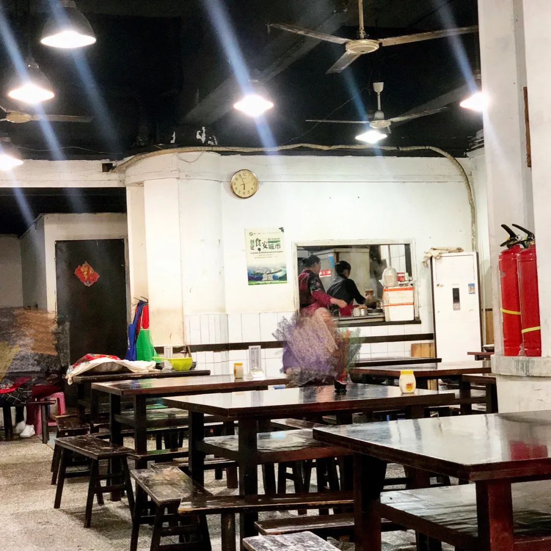 街边的苍蝇馆子,重庆的火锅苍蝇馆子第一名