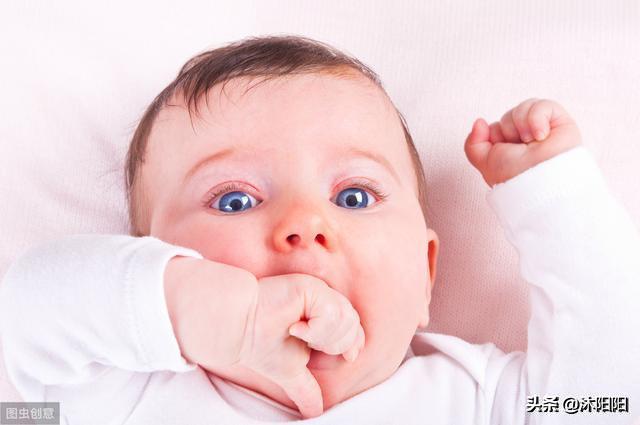 婴儿眼睛有分泌物糊眼睛,新生儿眼睛被分泌物糊住