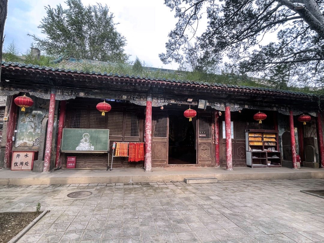 一座历经千年的佛教圣地,三大佛教圣地盘龙寺