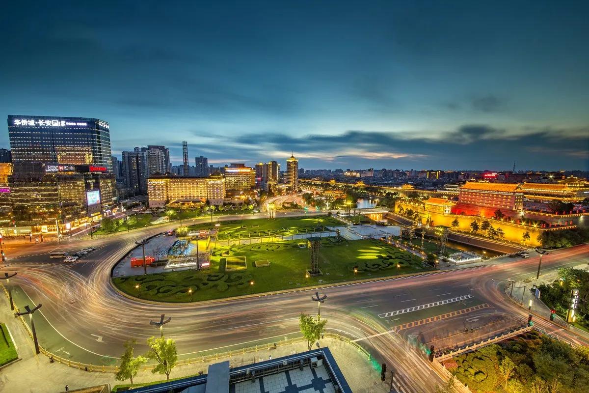 在西安这个城市生活,古都西安的现代生活