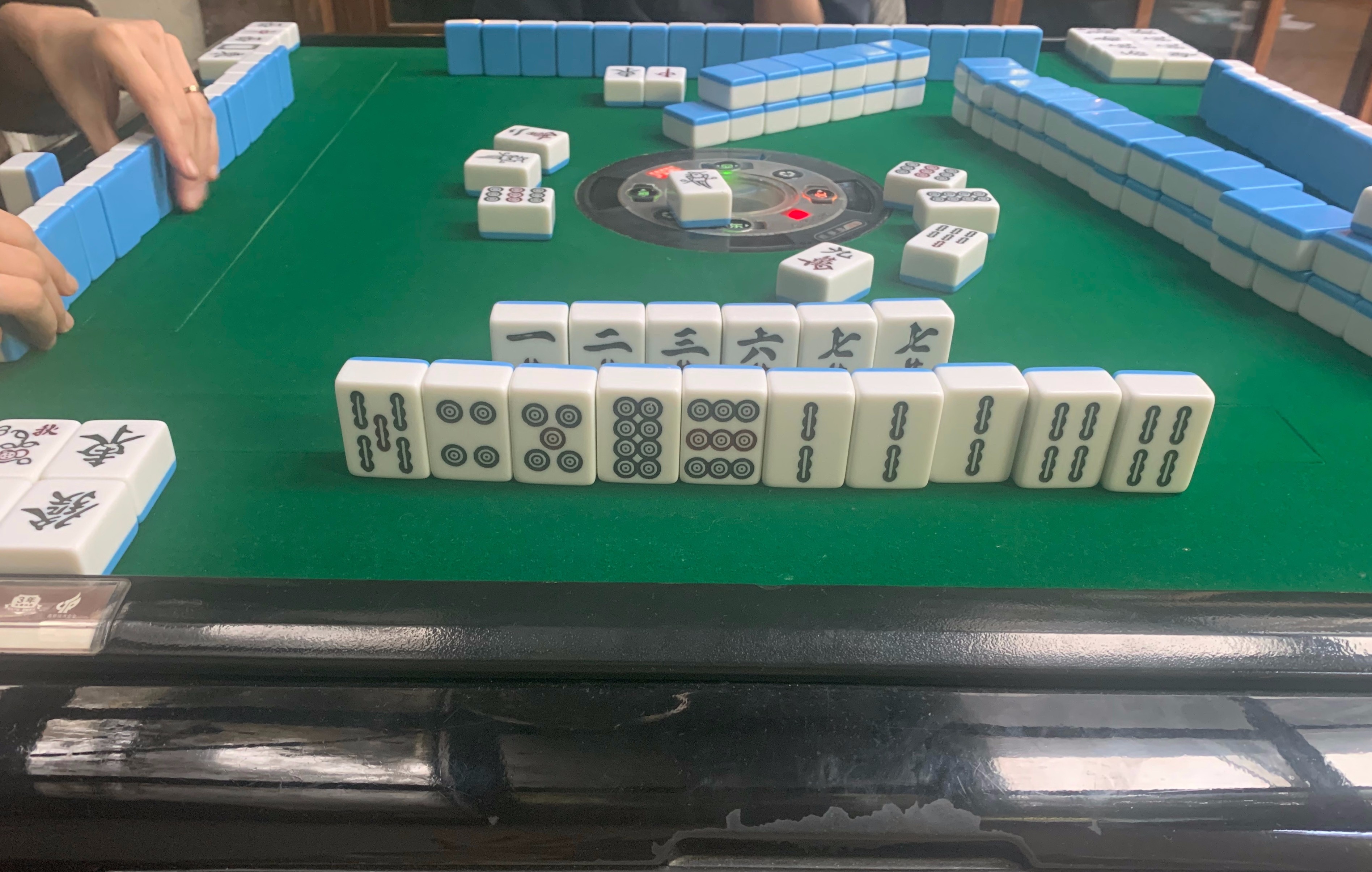 打麻将别想算牌,打麻将想要不输必须学会猜牌