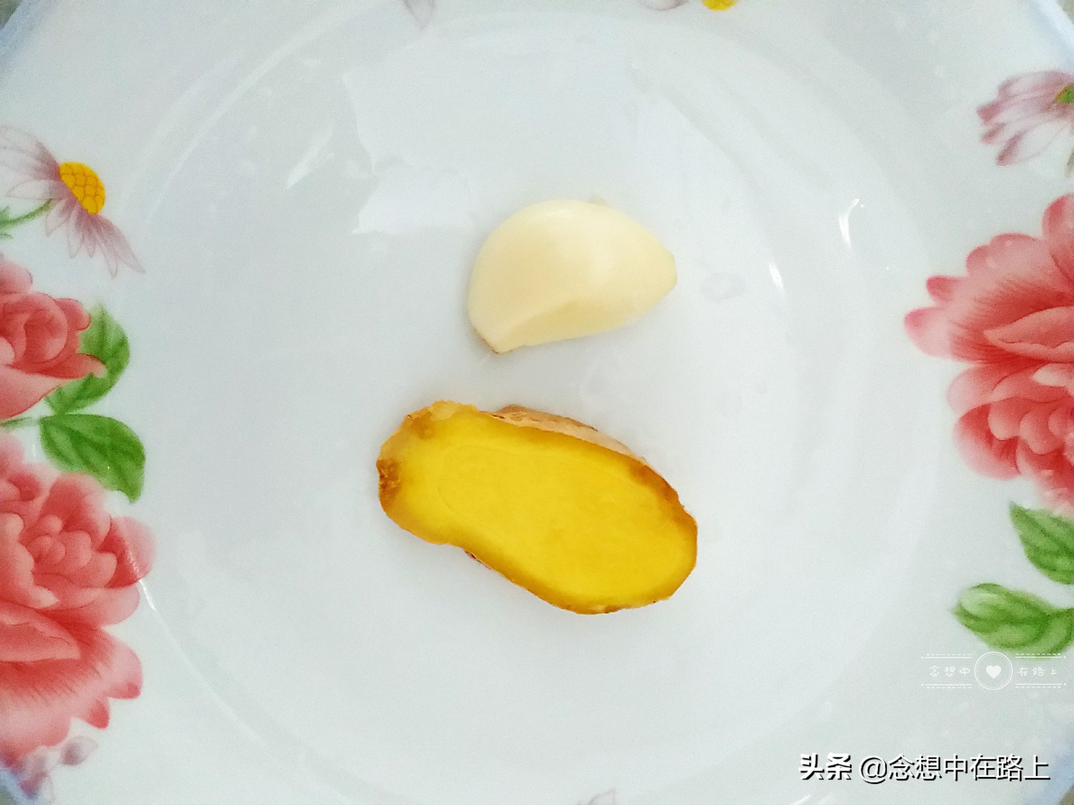 家常菜猪肝炒洋葱,家常菜爆炒猪肝胡萝卜炒肉