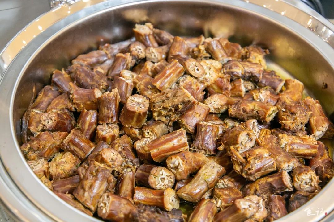 自助毛肚火锅不限量套路,天天排队的火锅